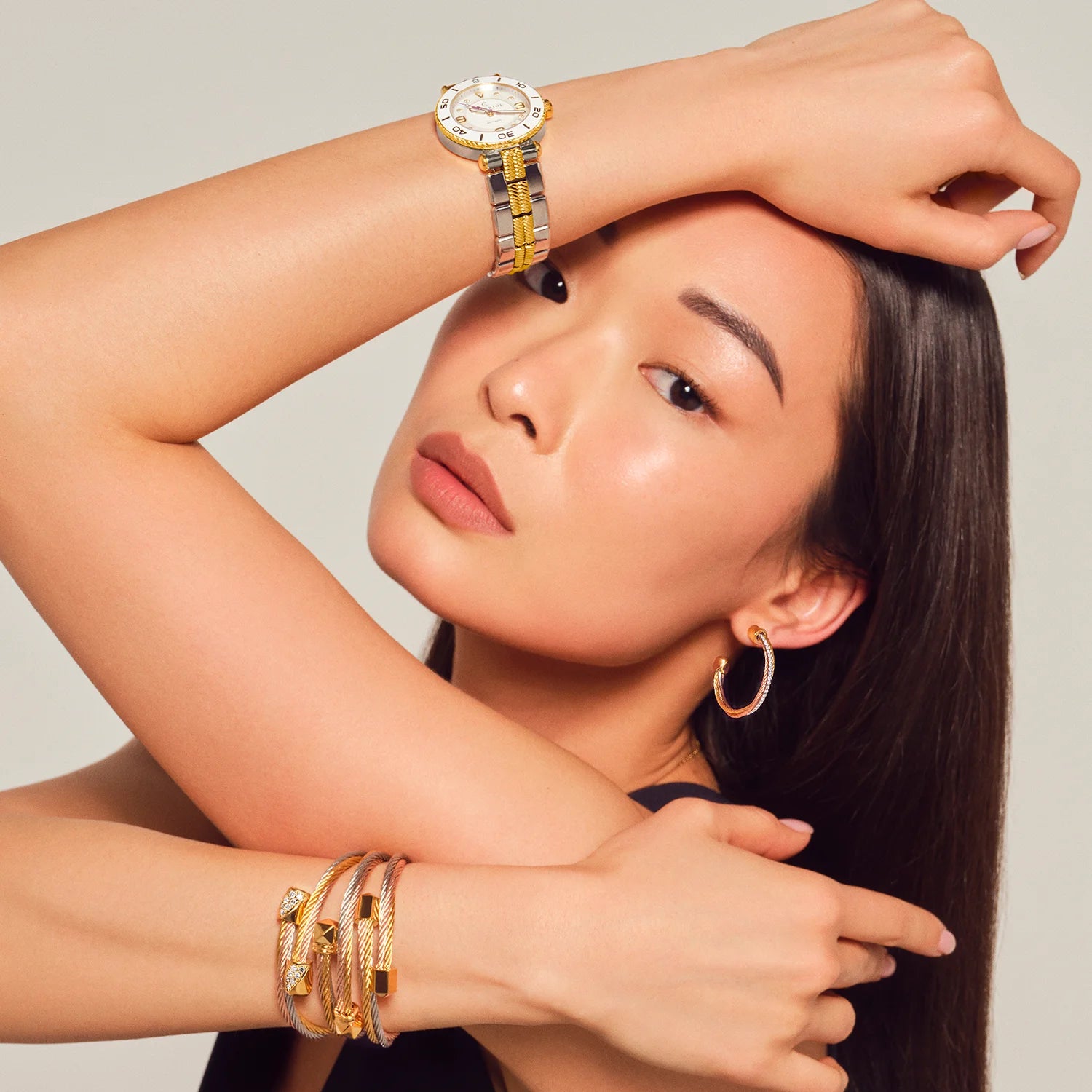 イエローローズ ライトグレー_イエローキュービカル