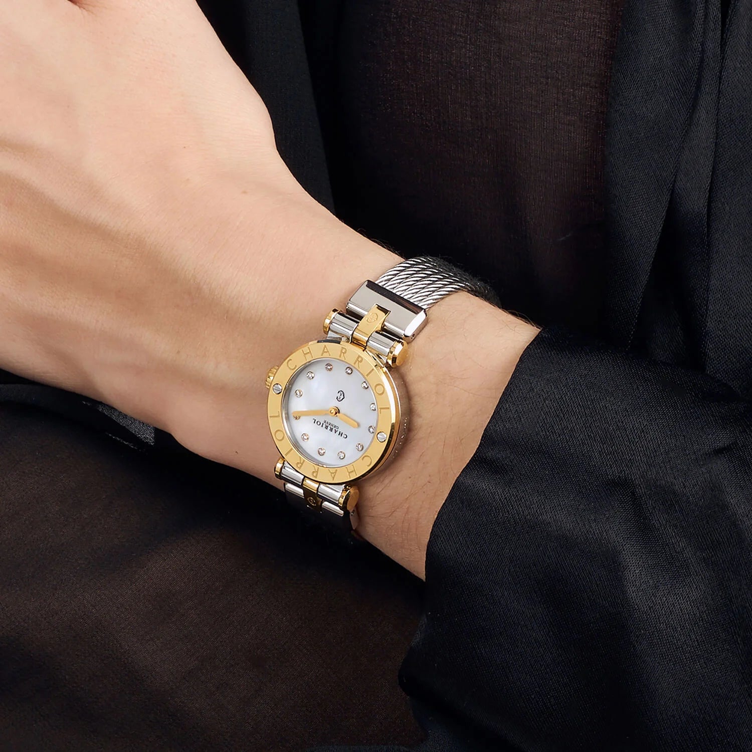 NAVIGATOR CRUISE、28mm、クォーツキャリバー、マザーオブパール、12ダイヤモンダイヤル、CHARRIOL CHARRIOL」ベゼル、スティール製ケーブル交換式ブレスレット -Charriol Geneve - ウォッチ