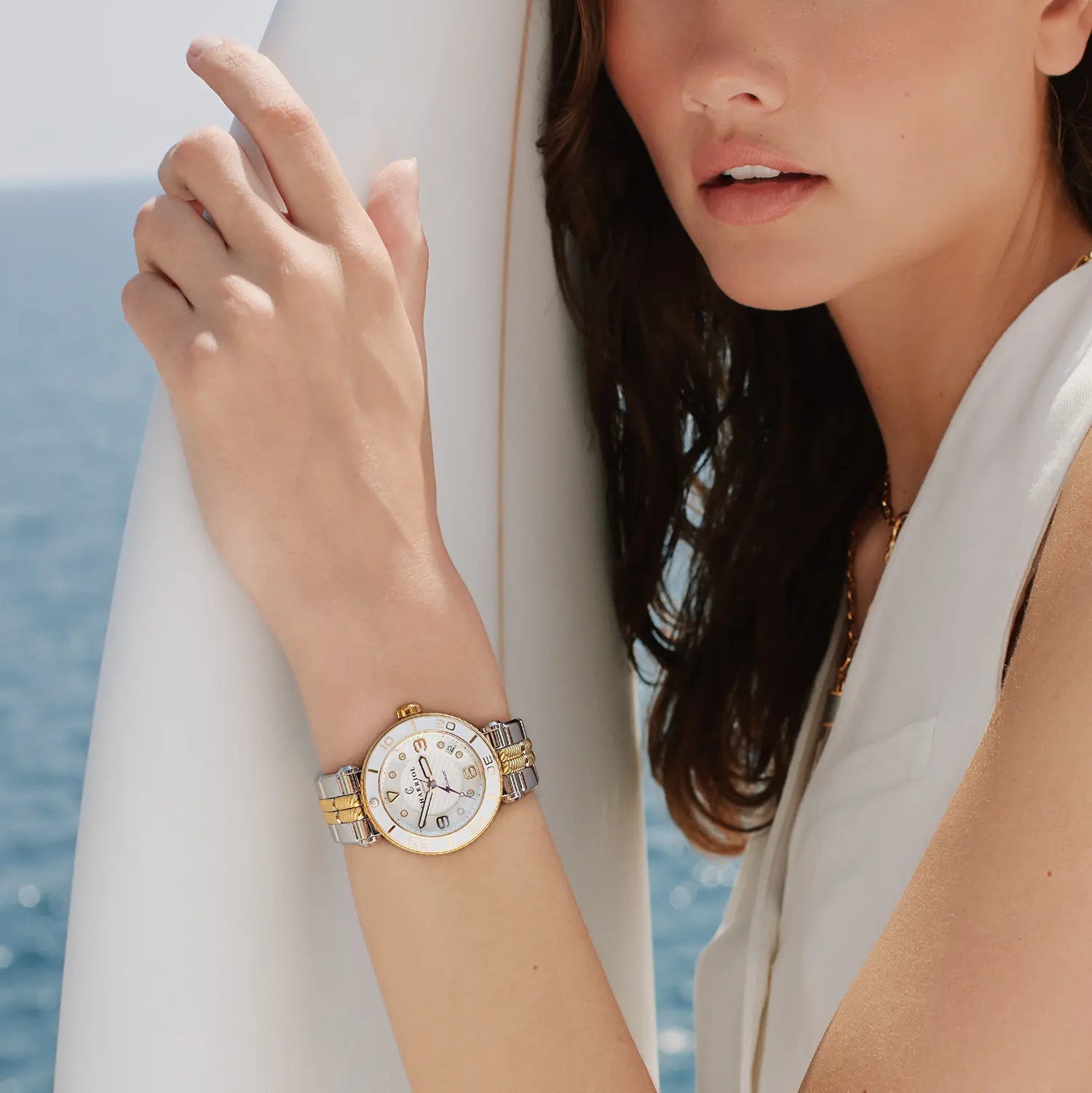 NAVIGATOR サーフ、36MM、オートマティックキャリバー、ホワイトダイアル、ホワイトベゼル、スティール製バイカラーインターチェンジャーブレスレット -Charriol ジュネーブ - 時計