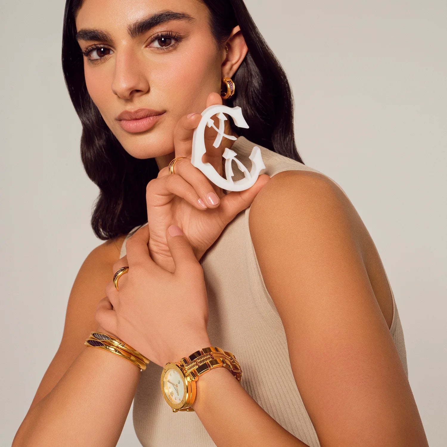 NAVIGATOR CRUISE36mm、クォーツ キャリバー、マザーオブパール 10 ダイヤモンダイヤル、"CHARRIOL CHARRIOL " ベゼル、スティール・イエローゴールド PVD インターチェンジャーブレスレット -Charriol ジュネーブ - 時計