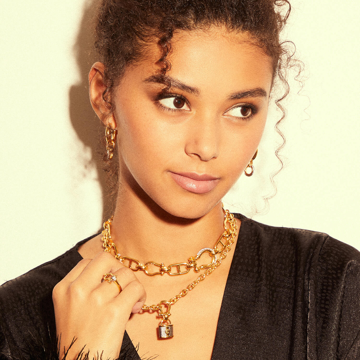 スチール_イエローゴールド